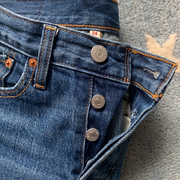 Levi Denim Jeans - Excellent Condition - Picture 3 of 9